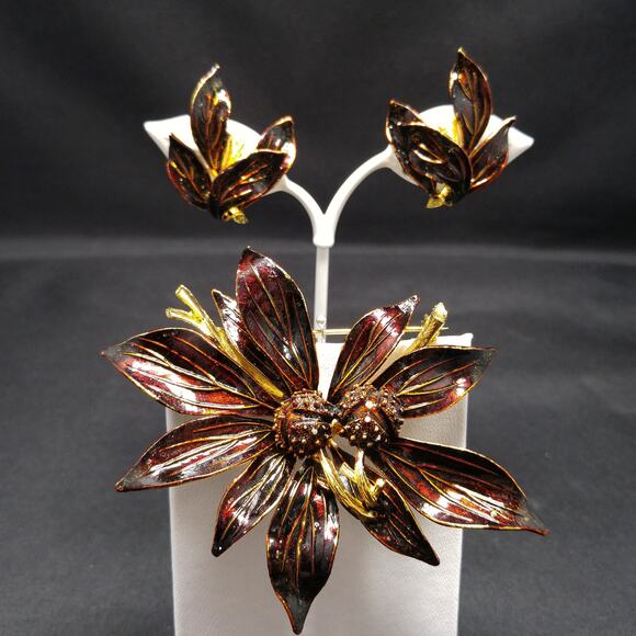 Vintage Brown Enamel Floral Brooch Clip Earrings, Gold Plated, 1960s - Picture 6 of 10